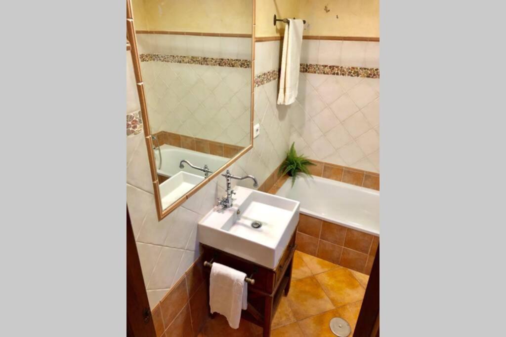 Gatu Premium Villa Lurberri Piscina Privada, 4 Dormitorios, 2 Banos, Parking , Jardines, " Preferente Mayores De 25 Anos Y Familias " In Y Barbacoa Чиклана-де-ла-Фронтера Экстерьер фото