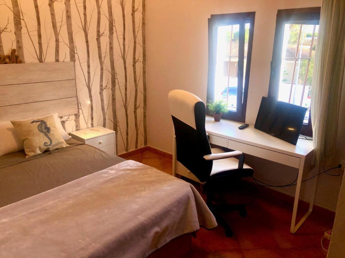Gatu Premium Villa Lurberri Piscina Privada, 4 Dormitorios, 2 Banos, Parking , Jardines, " Preferente Mayores De 25 Anos Y Familias " In Y Barbacoa Чиклана-де-ла-Фронтера Экстерьер фото