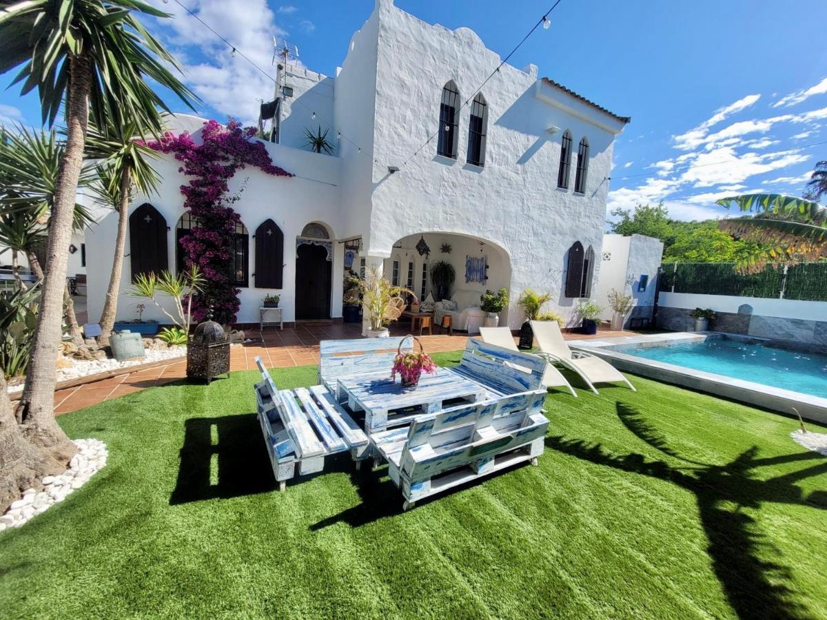 Gatu Premium Villa Lurberri Piscina Privada, 4 Dormitorios, 2 Banos, Parking , Jardines, " Preferente Mayores De 25 Anos Y Familias " In Y Barbacoa Чиклана-де-ла-Фронтера Экстерьер фото