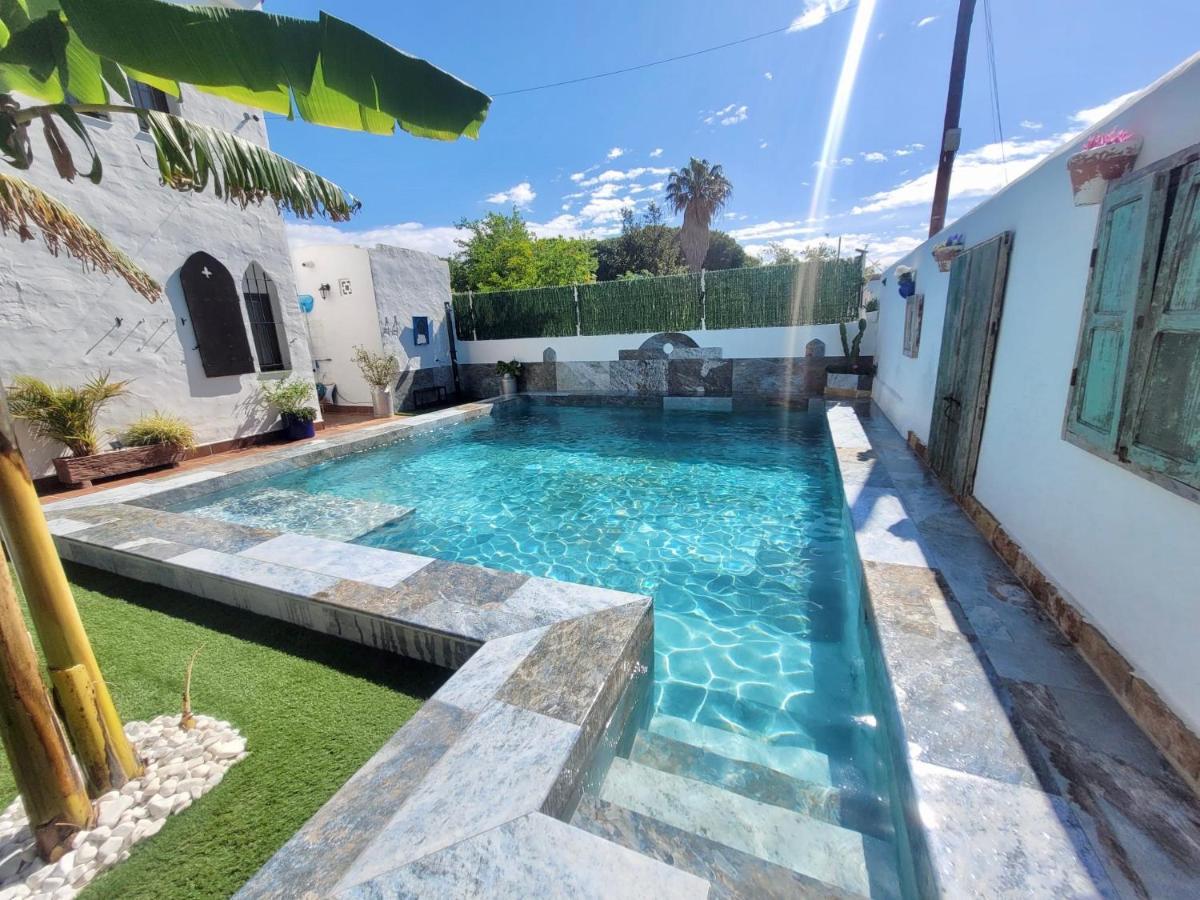Gatu Premium Villa Lurberri Piscina Privada, 4 Dormitorios, 2 Banos, Parking , Jardines, " Preferente Mayores De 25 Anos Y Familias " In Y Barbacoa Чиклана-де-ла-Фронтера Экстерьер фото