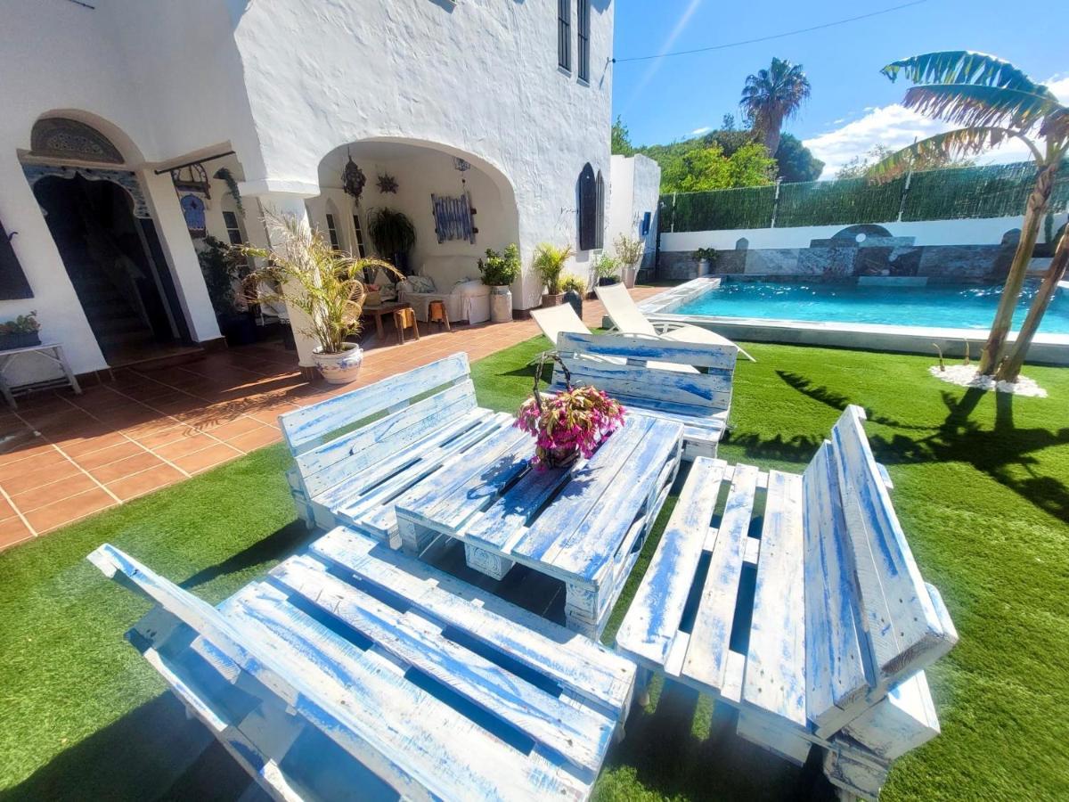 Gatu Premium Villa Lurberri Piscina Privada, 4 Dormitorios, 2 Banos, Parking , Jardines, " Preferente Mayores De 25 Anos Y Familias " In Y Barbacoa Чиклана-де-ла-Фронтера Экстерьер фото